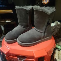 Womans Uggs Side Zip Grey 
