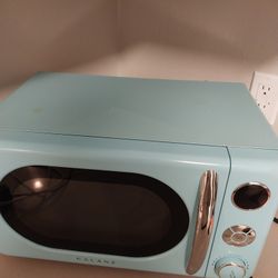 Thoughtful Colors: Retro Microwave Oven