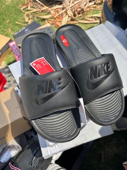 New Men’s Nike slides