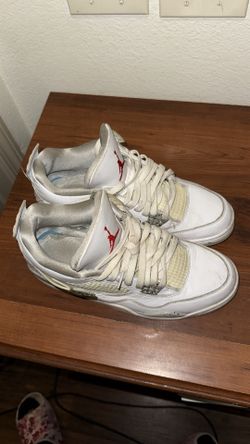 Jordan 4s