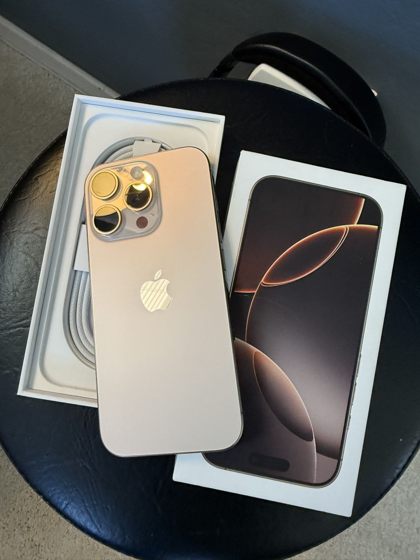 iPhone 16 Pro