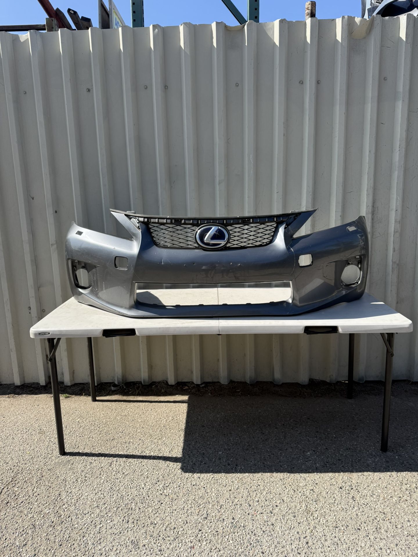 2011 2012 2013 Lexus CT200H CT200 Front Bumper Cover Used Original OEM + GRILLE AND EMBLEM 