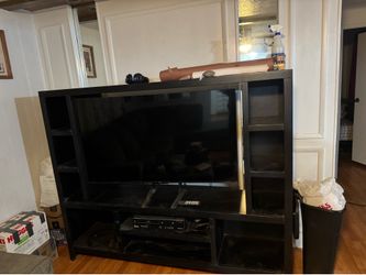 BLACK ENTERTAINMENT CENTER