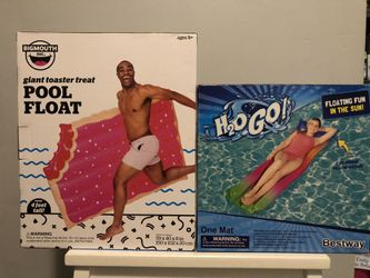 $20 for this Pool float Bundle it’s all brand new and Pick up Gahanna