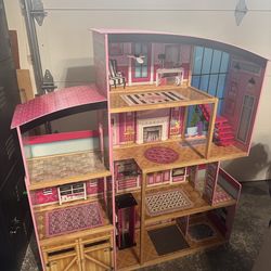 Free Barbie doll house