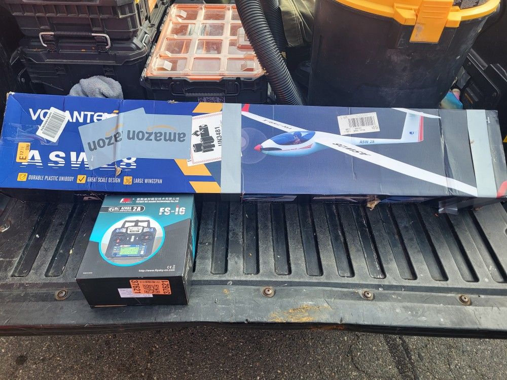 Rc Glider Asw28.   Fully Assembled With I6 Flysky Remote And Two Motor Battery And Two Reciever Battery.  Ready To Fly Just Have Not Due To Health.
