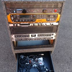 DJ Rack Preamp Amp System Rock Tron Behringer Furman Eleven Rack