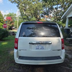 2010 Chrysler Town & Country