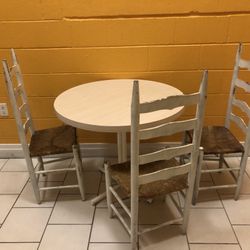 18th Century Queen Anne Chairs With Rush Seats and Spanish Feet - Set of 3 with table