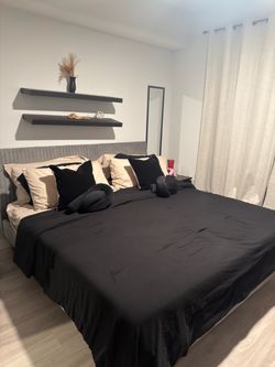 King bed for sale