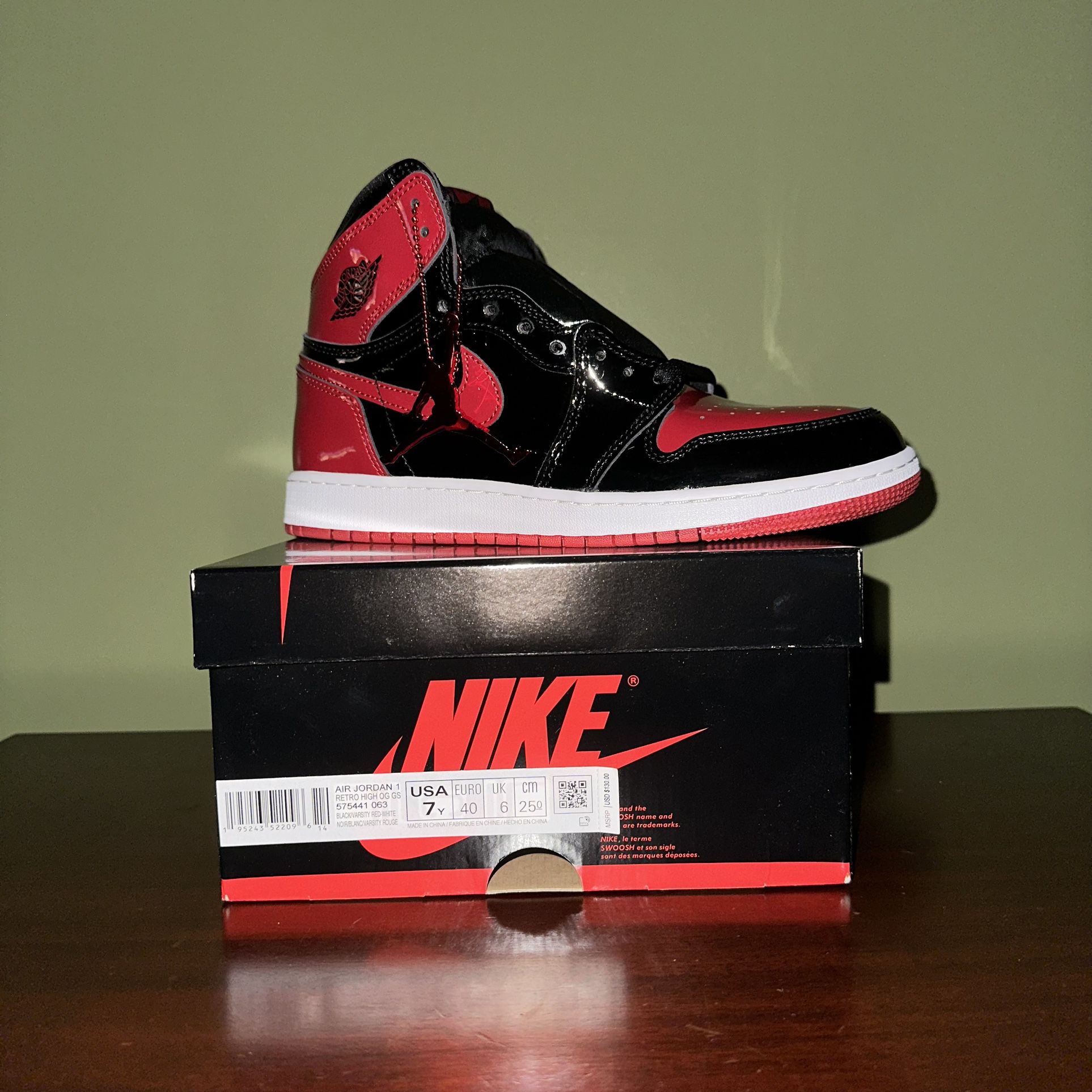 Nike Air Jordan Patent Red 1’s Size 7Y