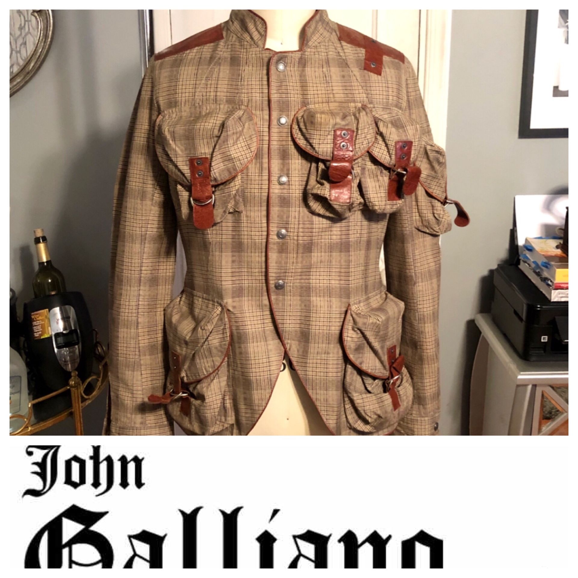 Men’s John Galliano Collection Jacket size 48 (Large) I paid over $4,200. In great condition! Unfortunately it no longer fits me. Style number #AUL00