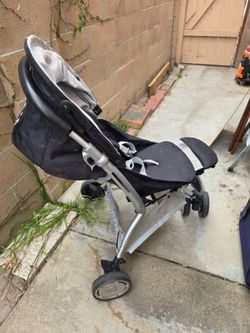 Mutsy Spyder tri wheel folding stroller