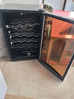 MagicChef Wine Fridge Beverage Cooler
