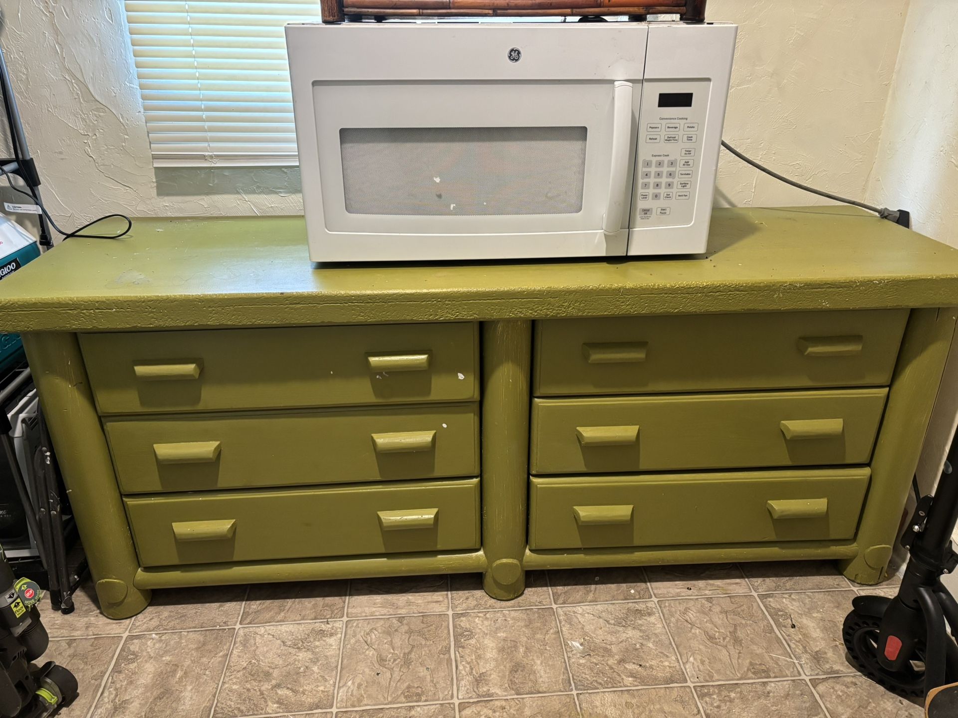 Dresser, Drawers Easily Roll Out