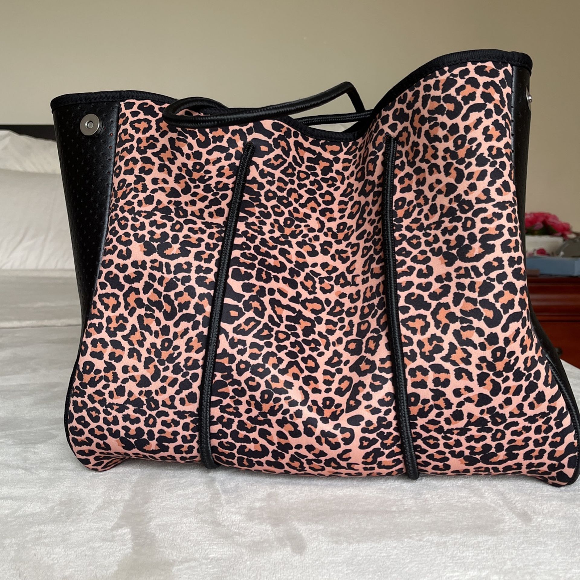 Washable Purse Large Size For Shipping And Gym