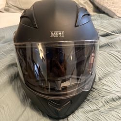 DOT Certified Motorcycle Helmet (L)