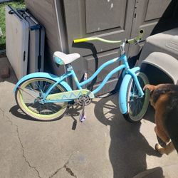 Young Girls Cruiser 