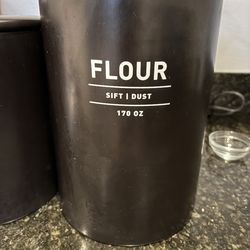 Artisanal Storage Containers for your Farmhouse Kitchen