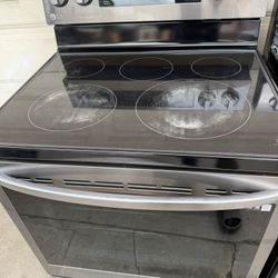 LG Electric Stove
