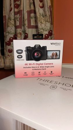 Vivitar Point & Shoot Interchangeable Lens Camera