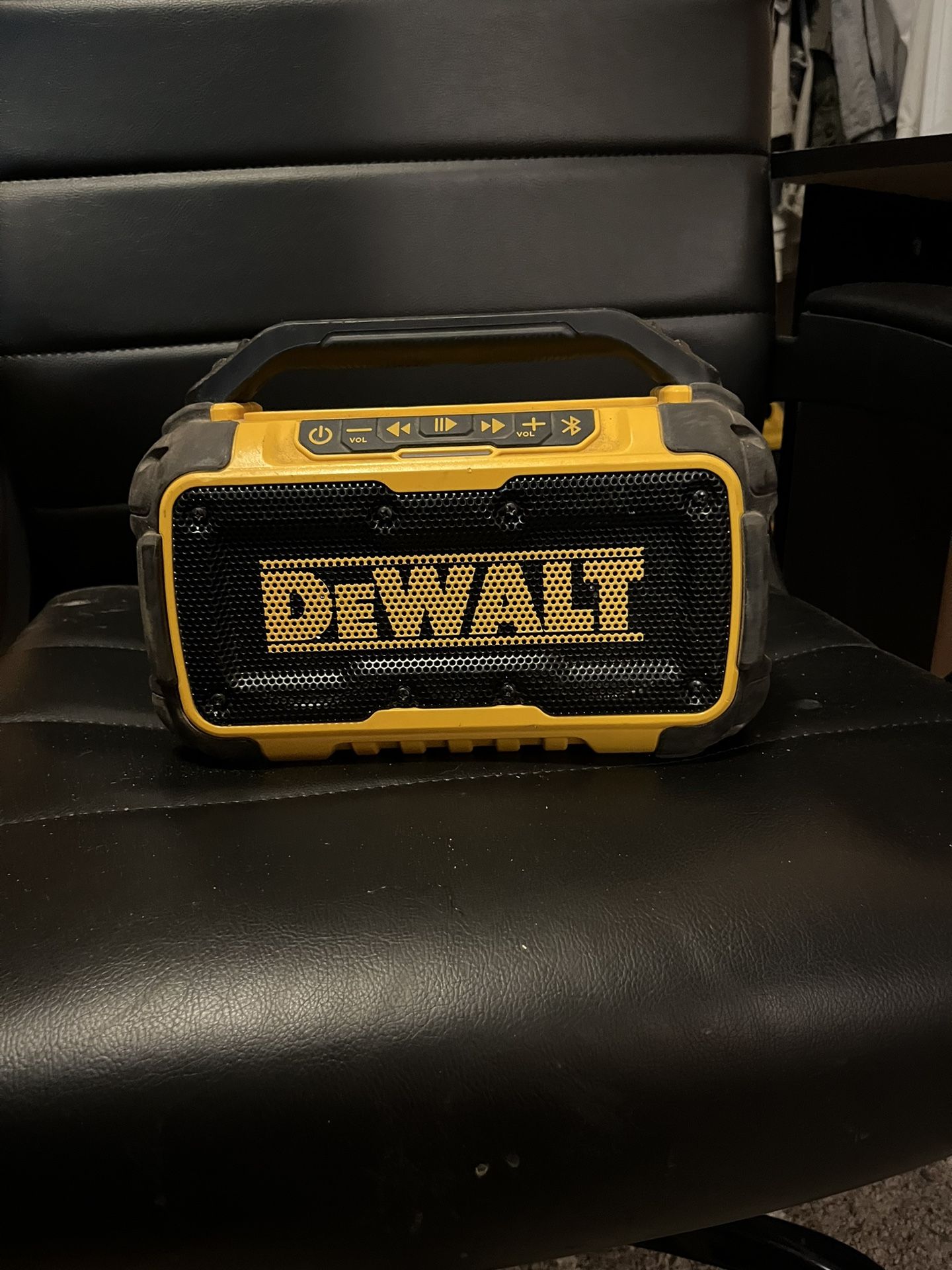 20v Bluetooth Dewalt Radio