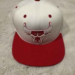 2017 Mitchell & Ness Chicago Bulls Snapback Hat | Red & White | OSFM