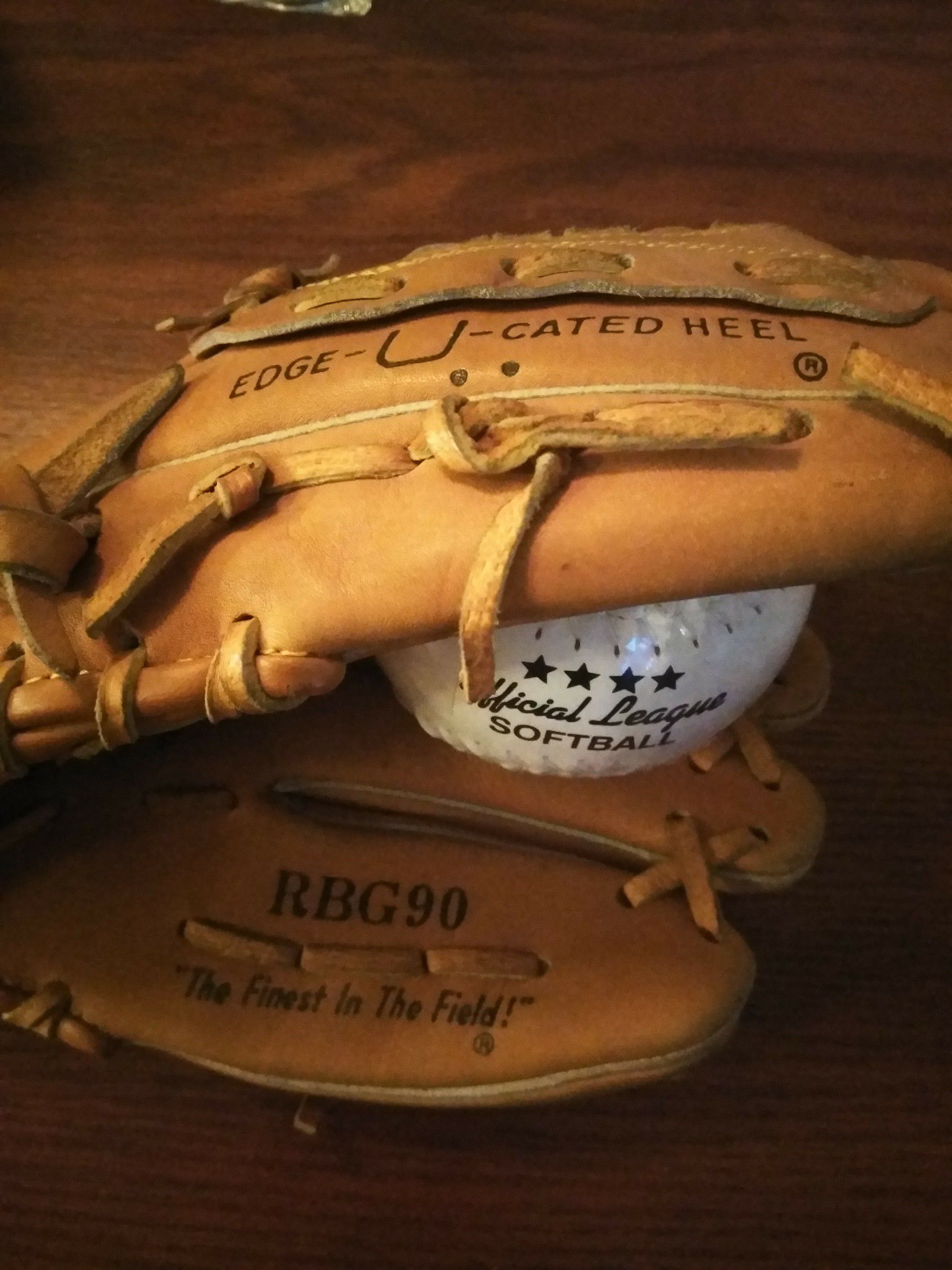 Rawlings Baseball Glove ( KEN GRIFFEY JR ) Right Hand 11 inch
