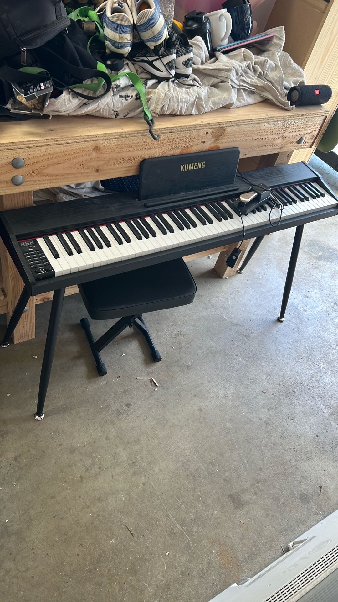 Keyboard with bench