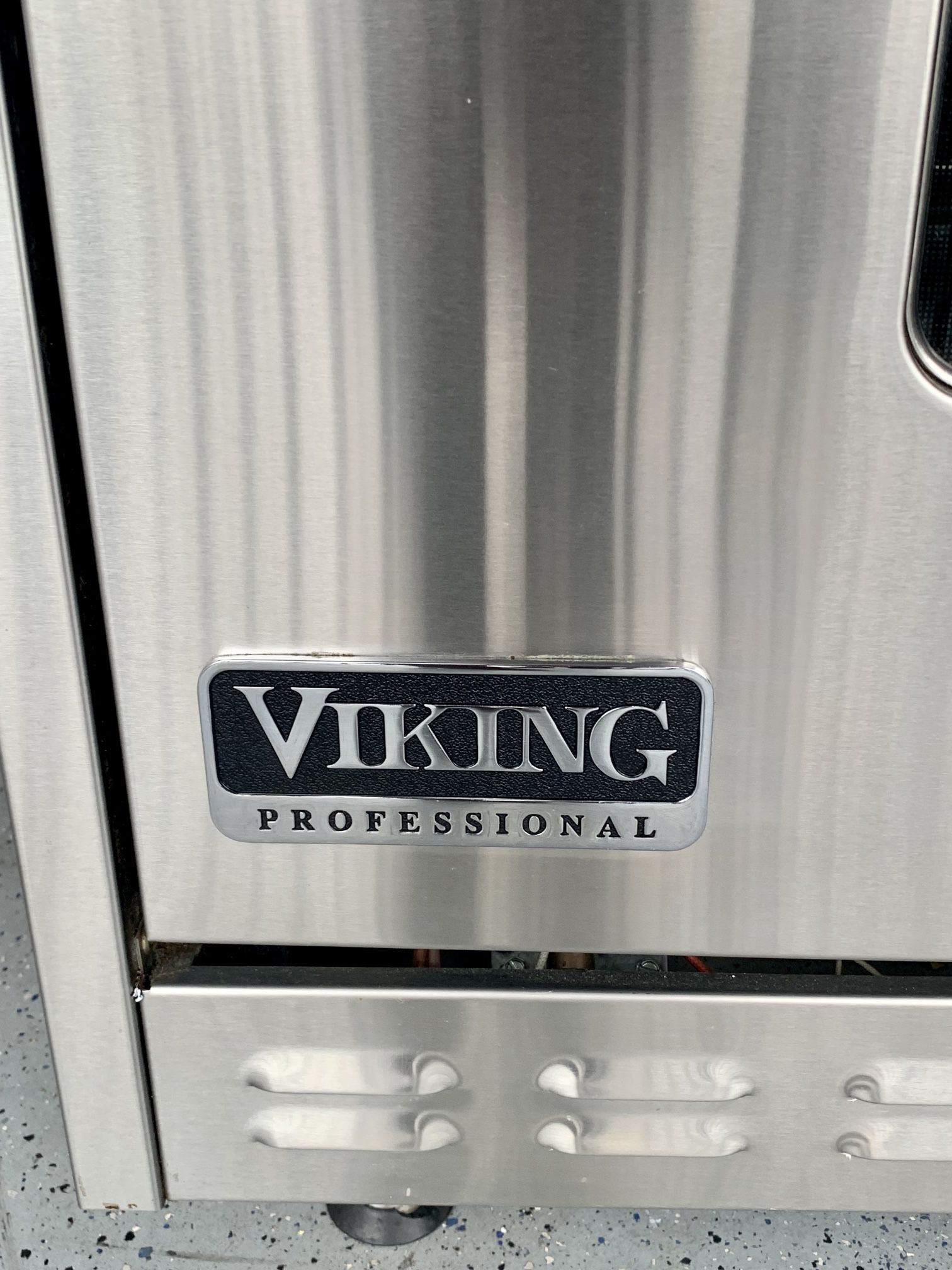 Viking Professional 36 Inch Pro-Style Gas Range VGIC3656BSS,6 Open Bur –  APPLIANCE BAY AREA