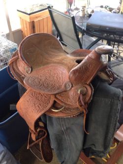 Western saddle 14"