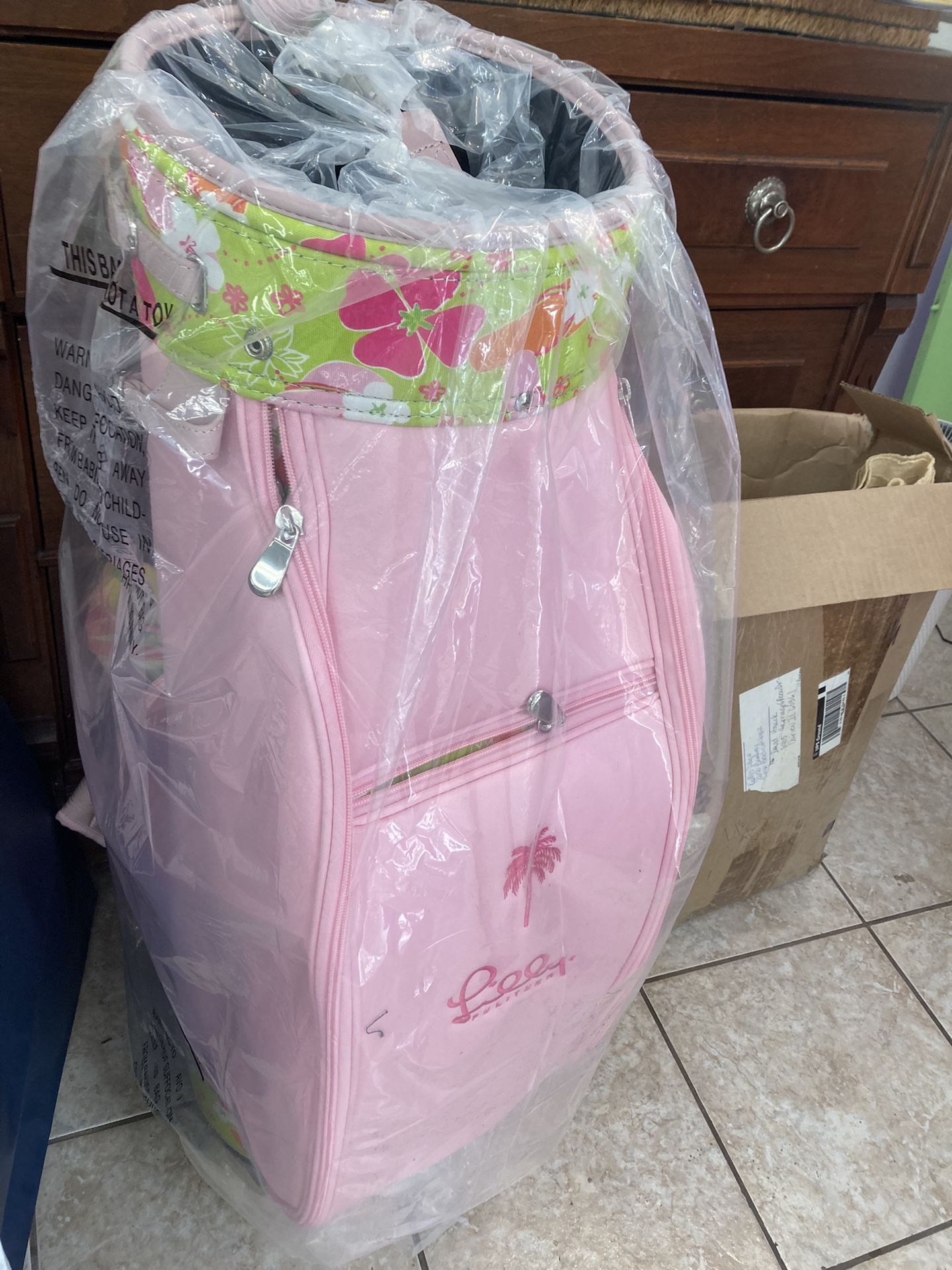 Brand New Lilly Pulitzer Pink Golf Bag