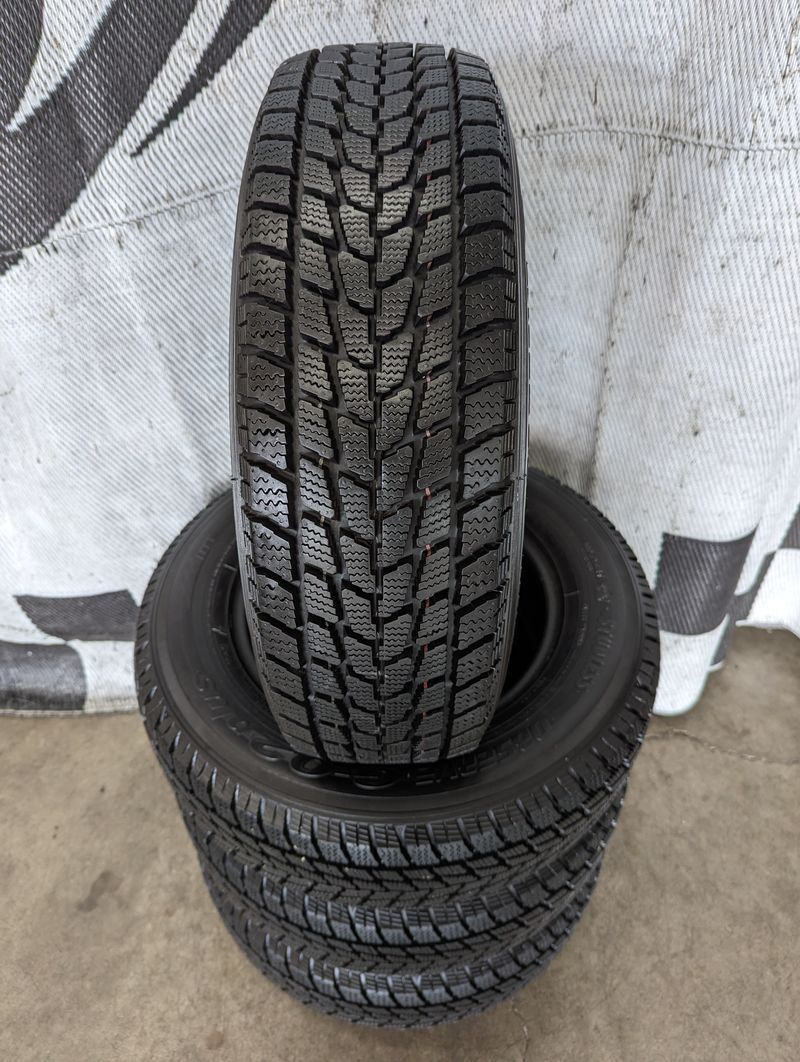 185/70r14 "Brand New" Toyo Observe G-02 Plus studless winter snow tires