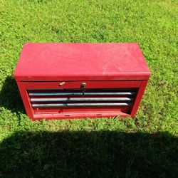 24" LONG X 10" WIDE 12" TALL TOOL BOX 