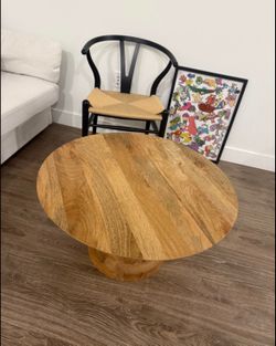 UO Maddie Coffee Table