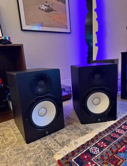 Yamaha HS8 Powered Speakers (2)