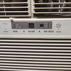 2 Years Old.  Super Cold. Air Conditioner With Remote., Upgraded No Longer Needed
