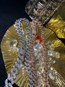 Rare Red 18 Inch And White 24 Inch Lab Ice Italiano