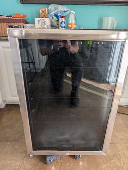 Wine and Drink Refrigerator