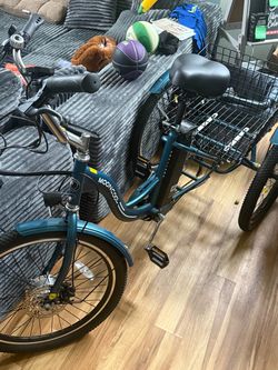 Electric  tricycle