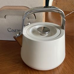 Brand New Caraway creme Kettle