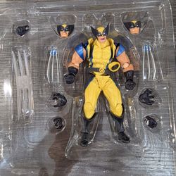 **for parts, not working** Marvel Amazing Yamaguchi Revoltech No.005 Wolverine Action Figure, bootleg, ko 