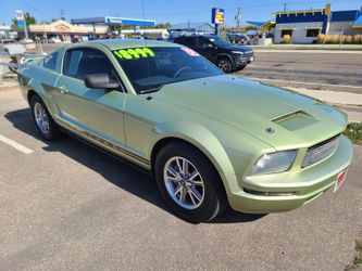 2005 Ford Mustang V6 Deluxe