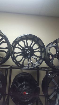 Dfd negros con chromo con llantas nuevas.
