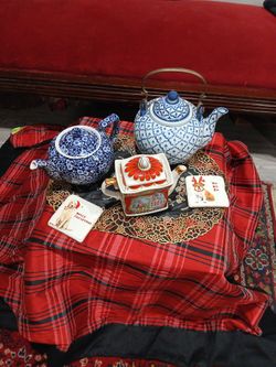 Tea Pots 