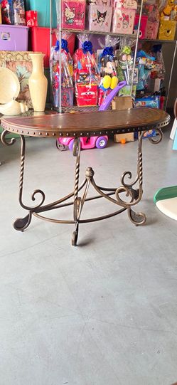 Ashley entry table