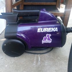Eureka Pet Lover Vacuum