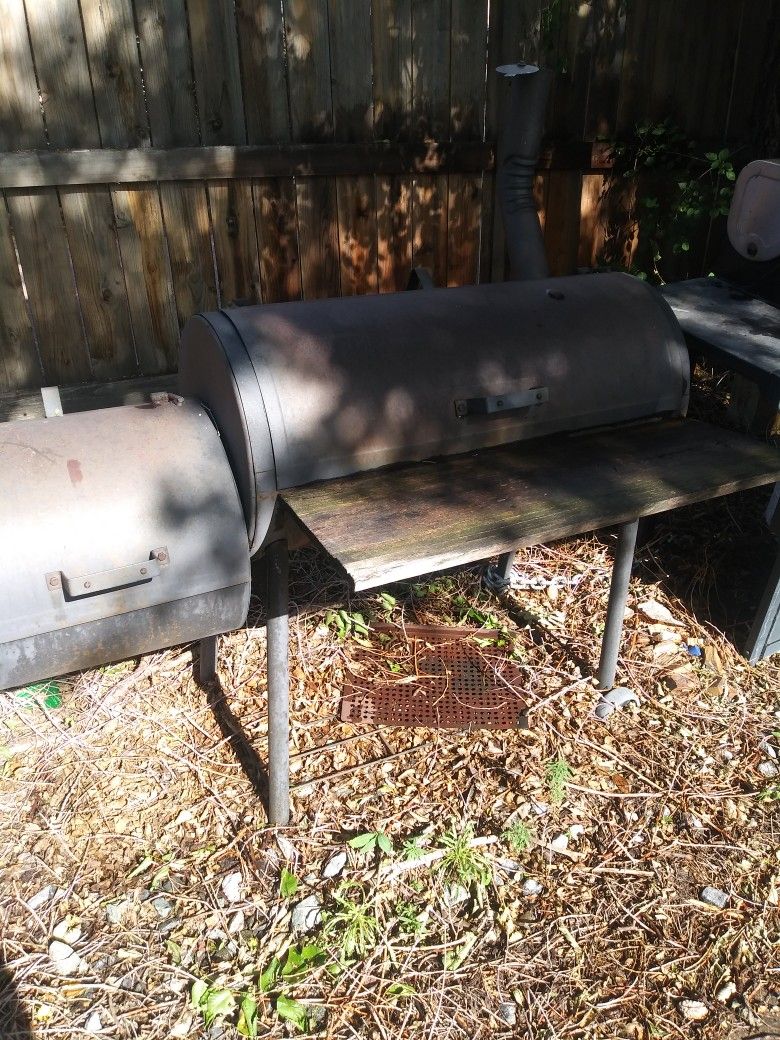 Brinkman Smoke N Pit smoker/charcoal grill