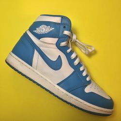 Jordan 1 ‘UNC’ - Size 8