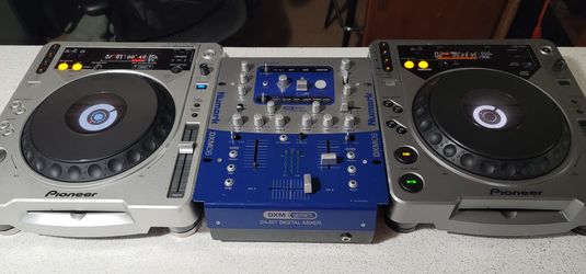 TWO Pioneer CDJ S AND MIXER